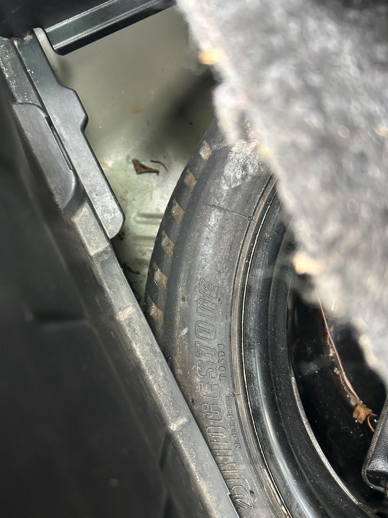 Toyota Yaris 1.0 benzina 5 porte *NEOPATENTATI*