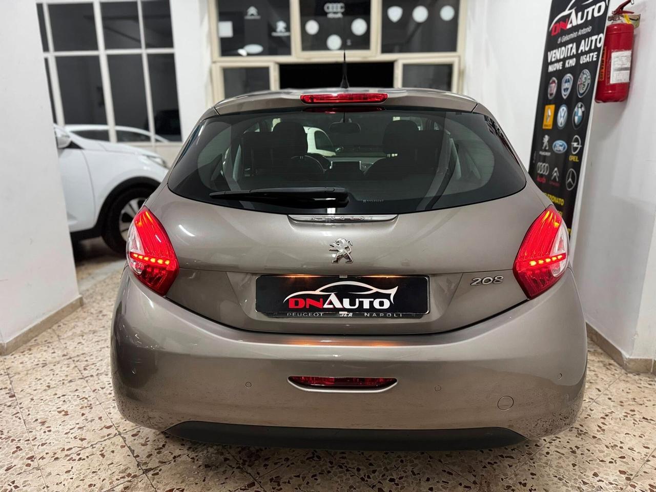 Peugeot 208 1.4 HDi 68 CV 5 porte Allure