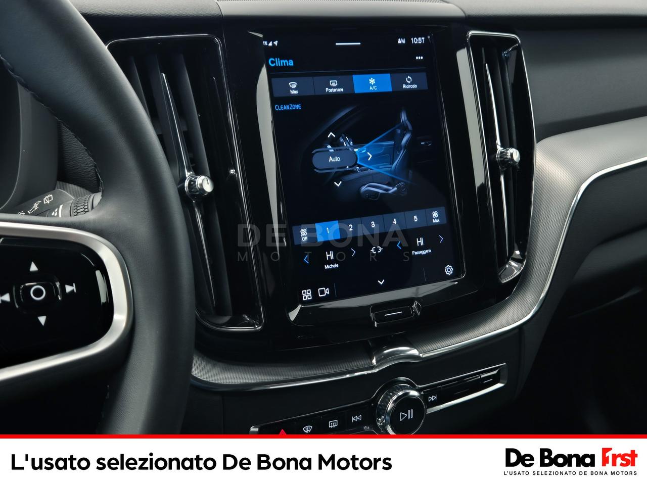 Volvo XC60 2.0 b4 plus dark awd auto