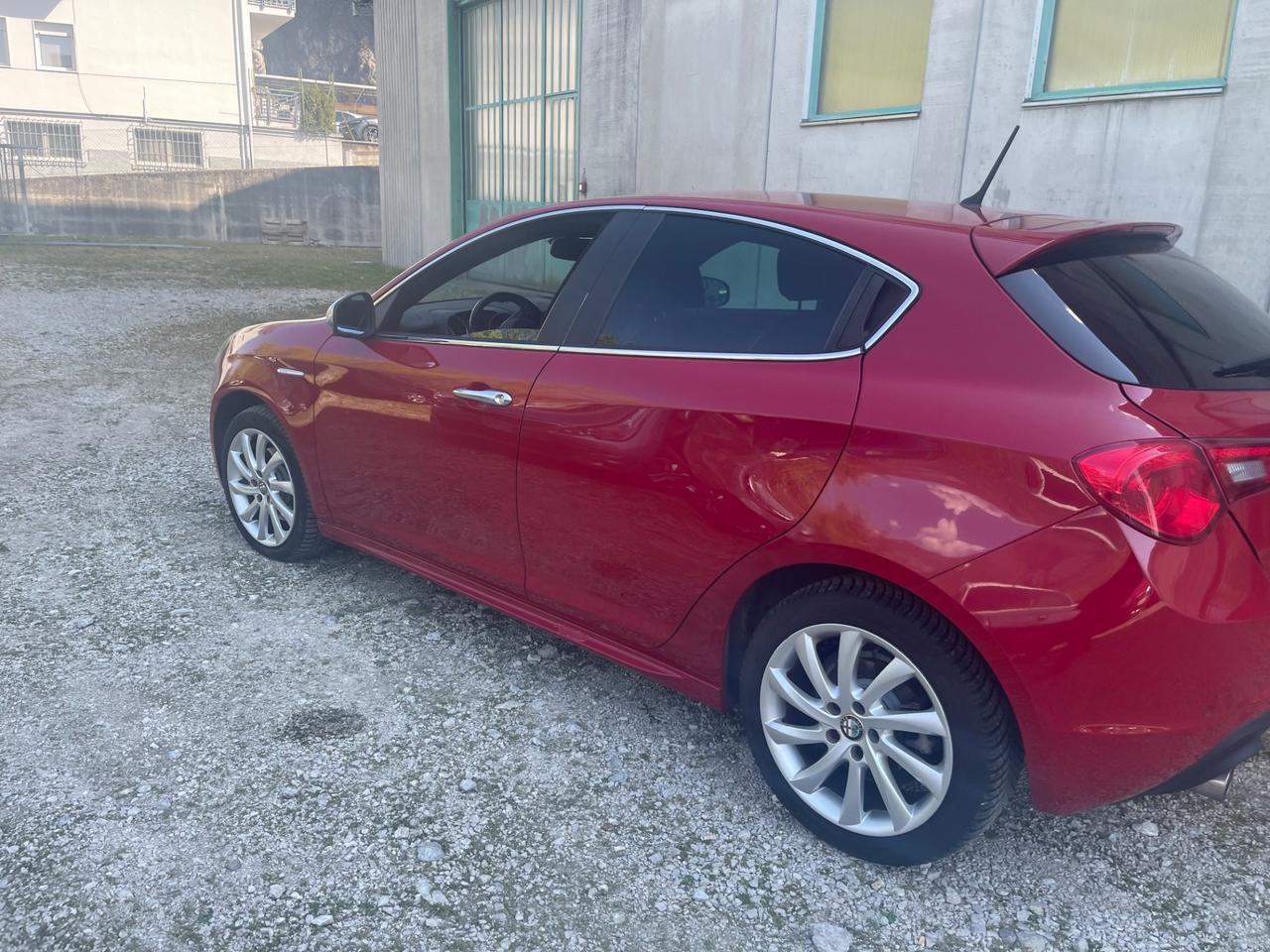 Alfa Romeo Giulietta 2.0 JTDm-2 140 CV Distinctive