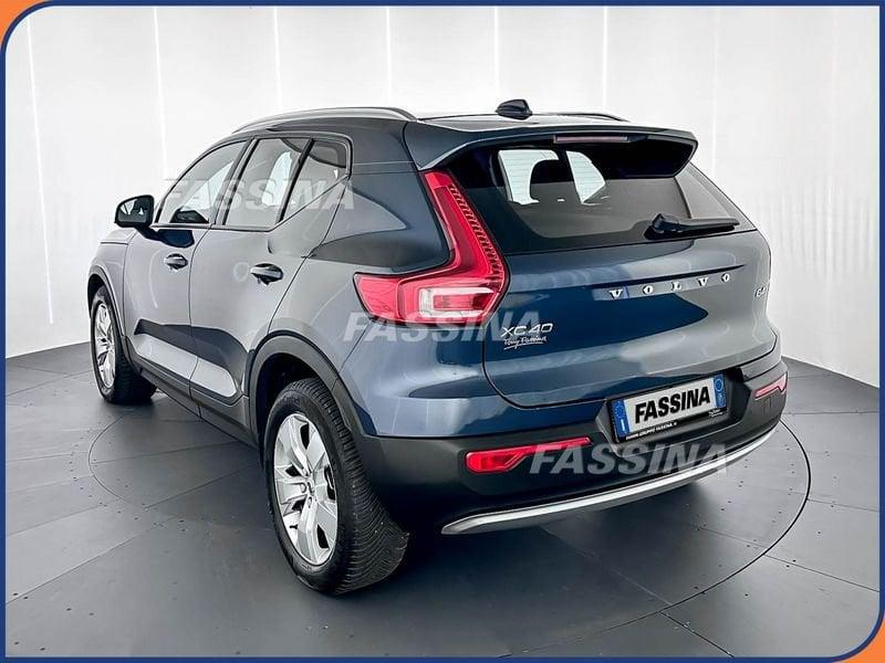 Volvo XC40 XC40 2.0 b4 Momentum Pro awd auto