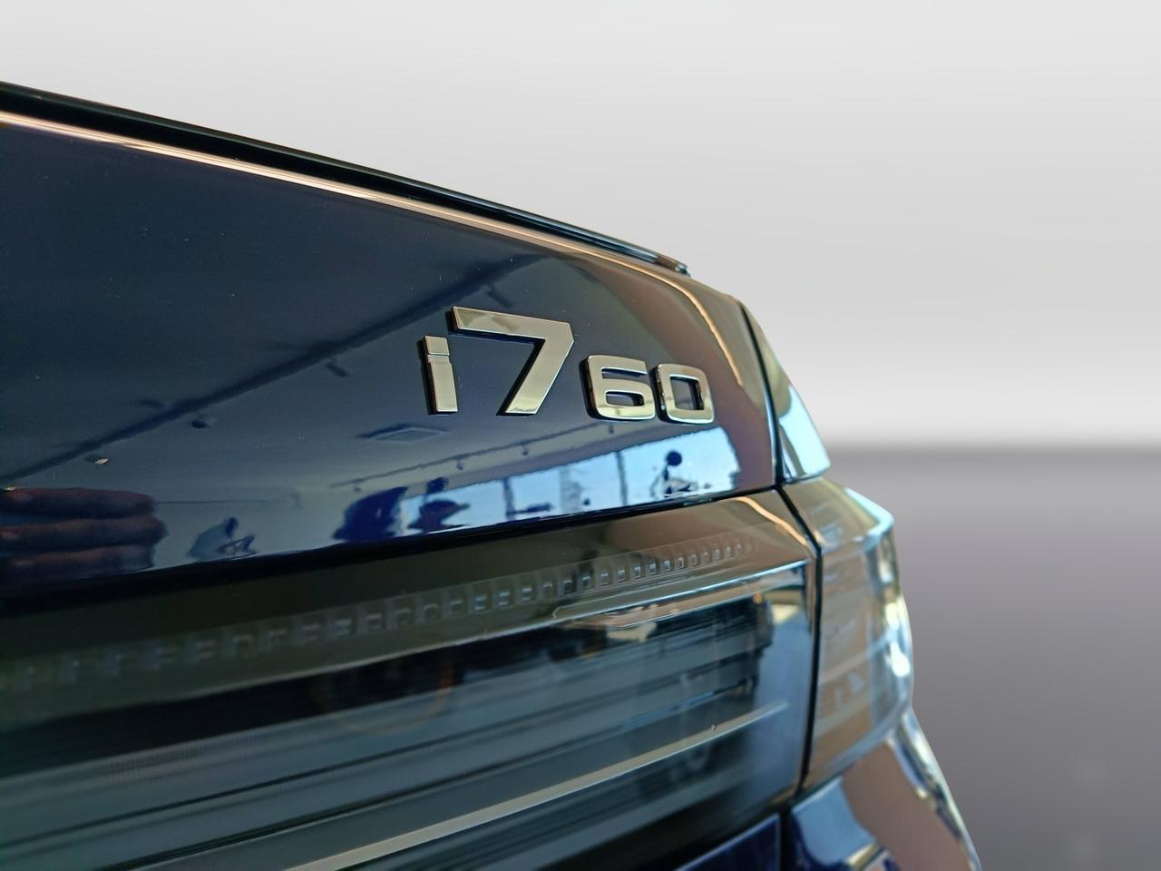 BMW BMW i7 60 xDrive Berlina