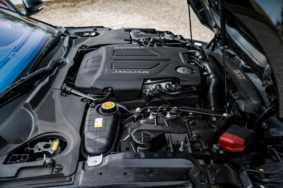 Jaguar F-Type 5.0 V8 First Edition 450 AWD
