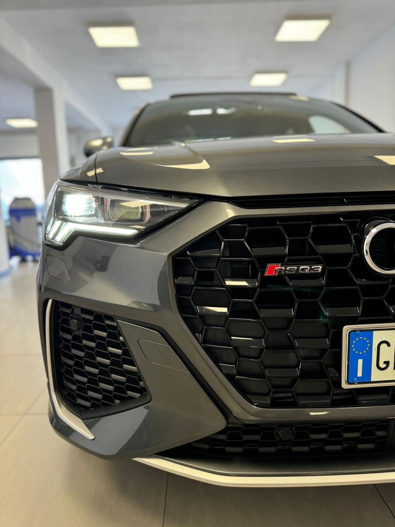 Audi Q3 SPB 45 TFSI quattro S tronic Identity Black