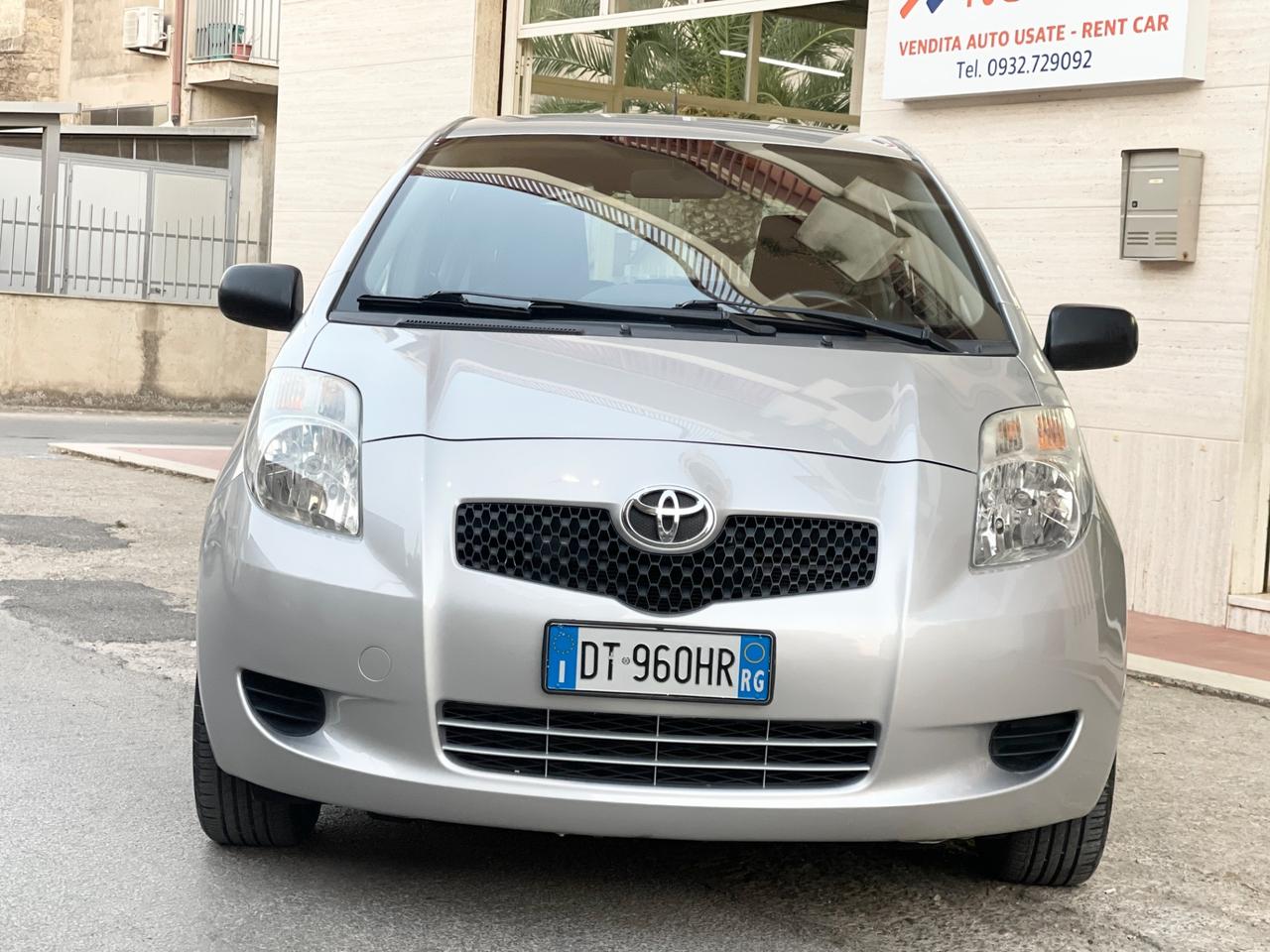 Toyota Yaris 1.0 5 porte Now