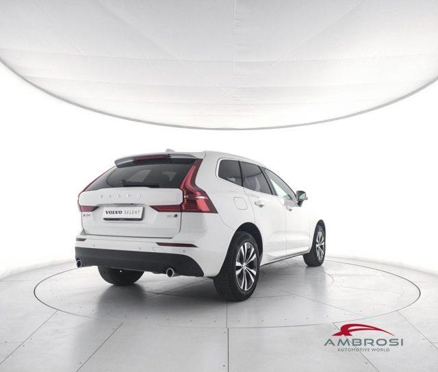 VOLVO XC60 B4 Geartronic Momentum Pro