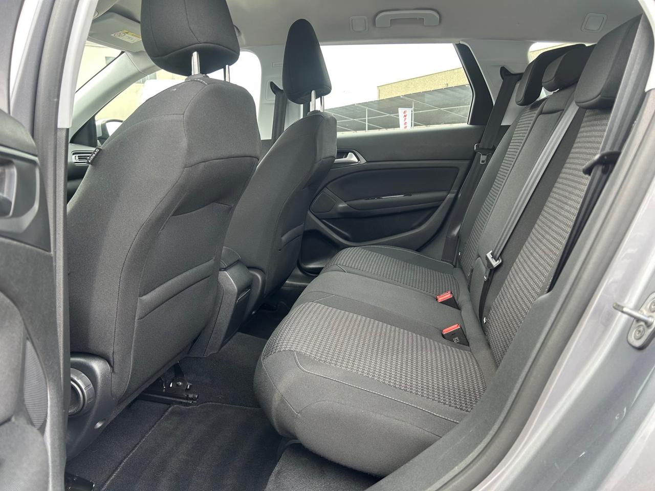 Peugeot 308 BlueHDi 120 IN ARRIVO