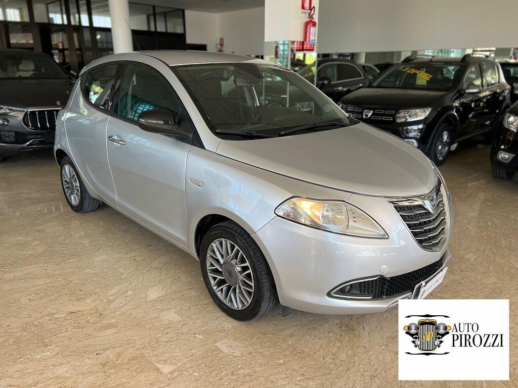 LANCIA YPSILON AUTOM 0.9 BENZ ANNO 2012 108000KM