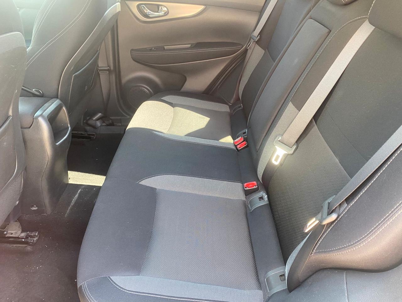 Nissan Qashqai 1.5 dCi N-Connecta