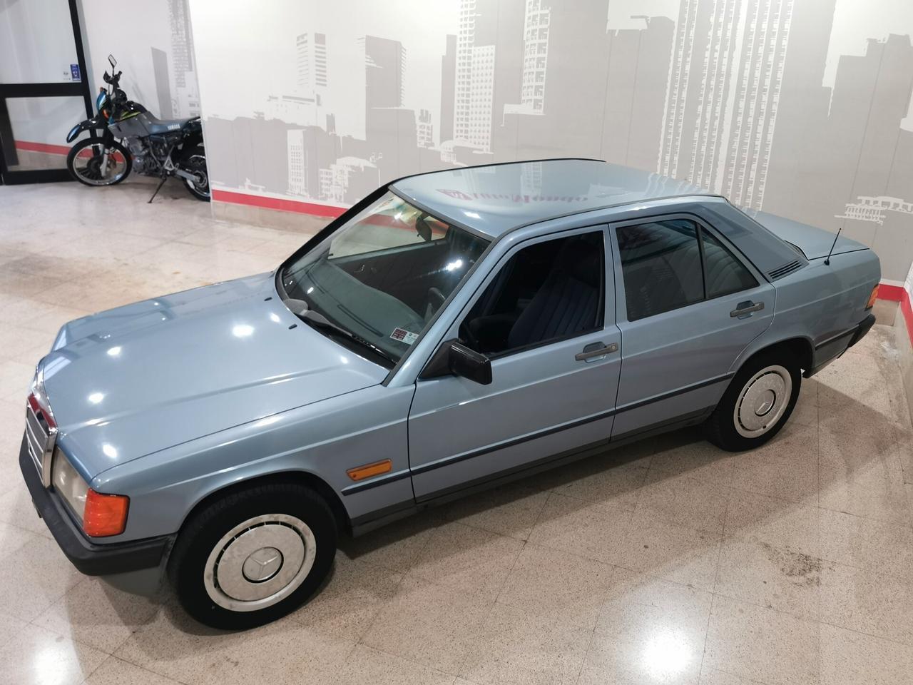 Mercedes-benz 190 2.0 E