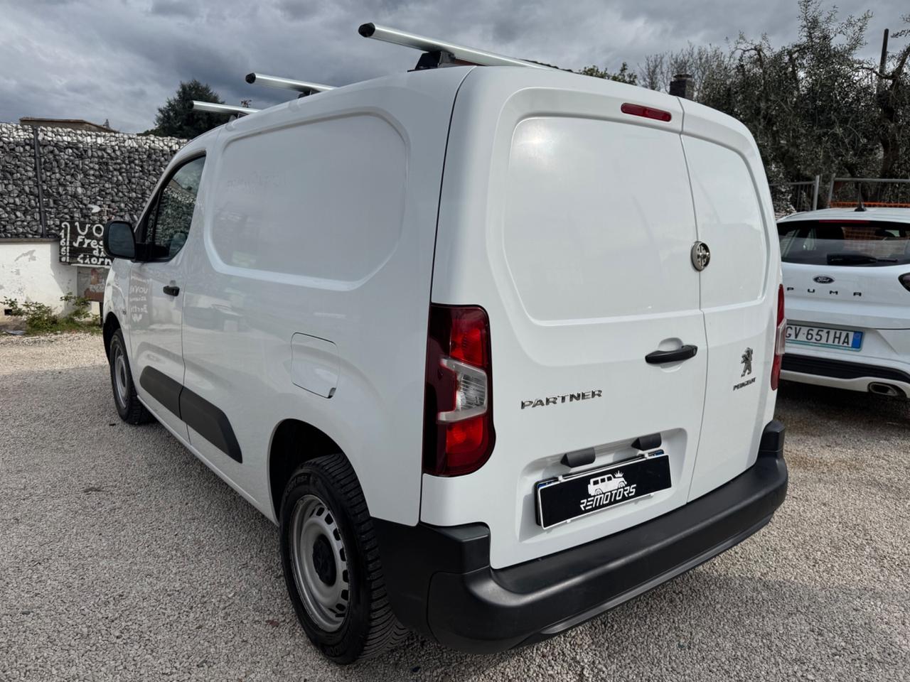 peugeot partner