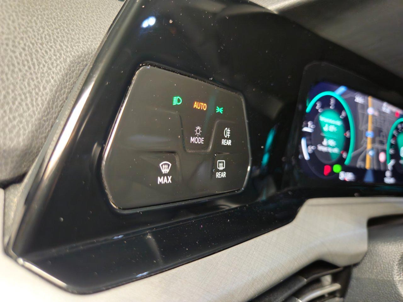 Volkswagen Golf Variant Variant 2.0 tdi Life 115cv dsg
