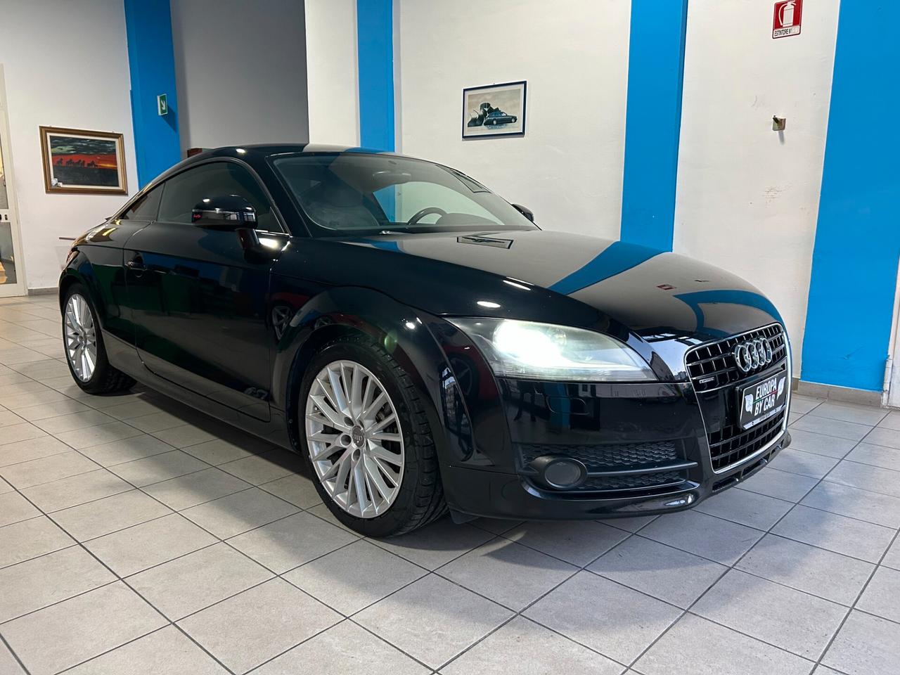 Audi TT Coup&amp;eacute; 3.2 V6 quattro