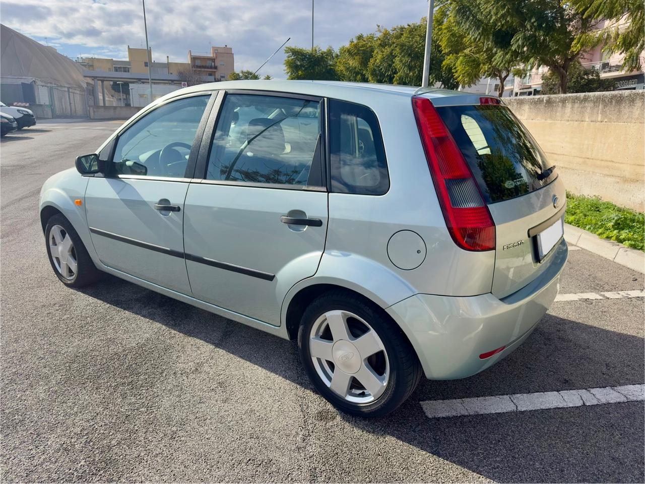 Ford Fiesta 1.2 16V 5p. Zetec