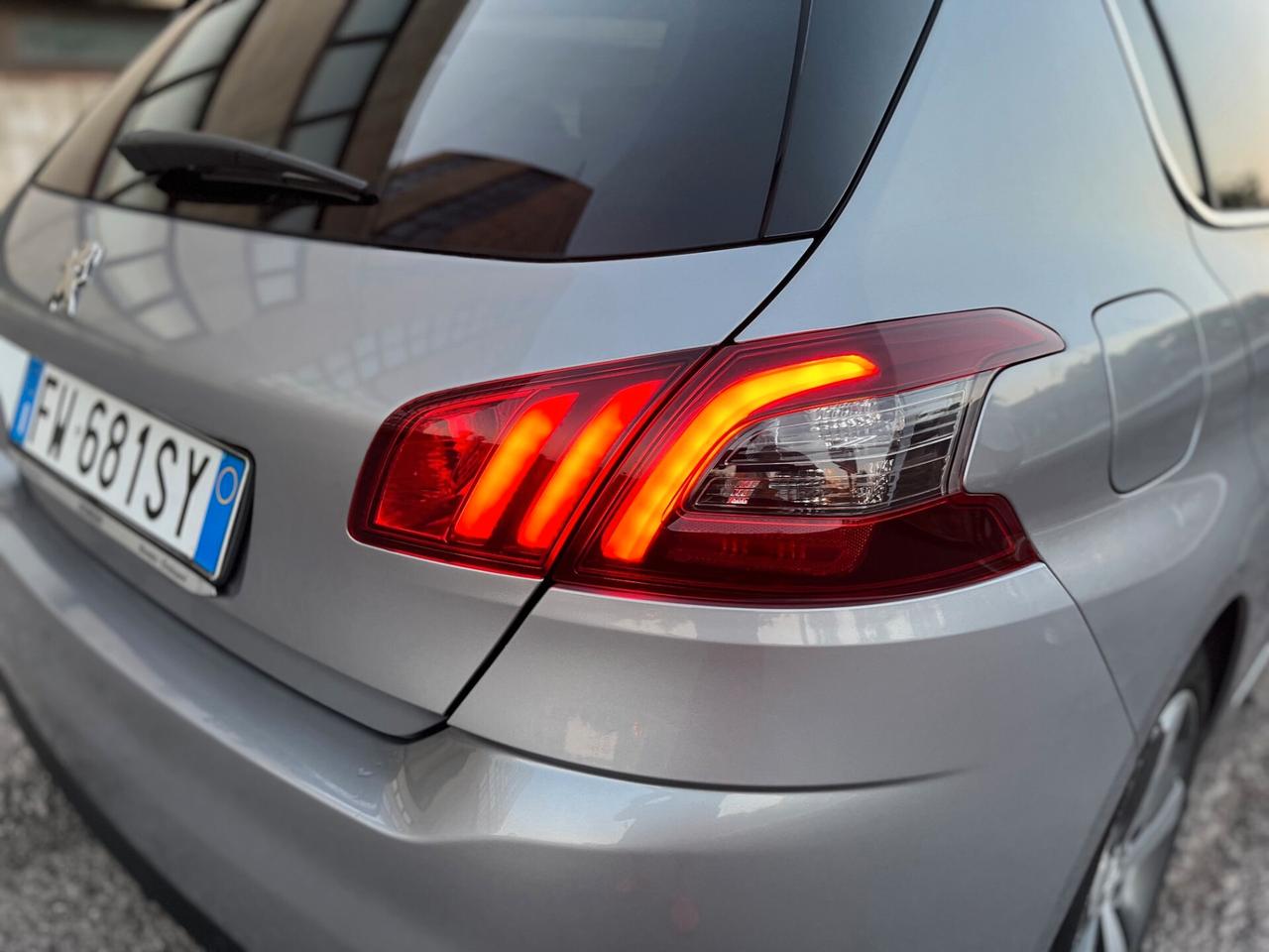 Peugeot 308 BlueHDi 130 S&S Allure