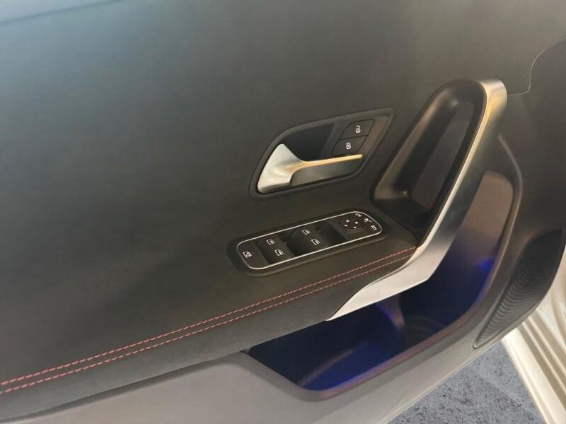 MERCEDES Classe A (W177) A 200 Automatic AM...