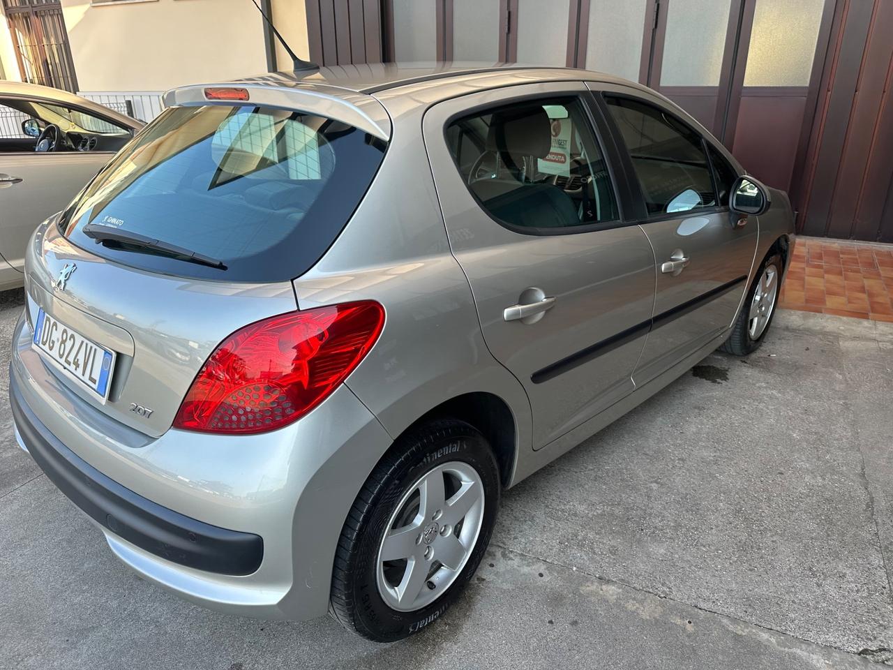 Peugeot 207 1.4 8V 75CV 5p. X Line