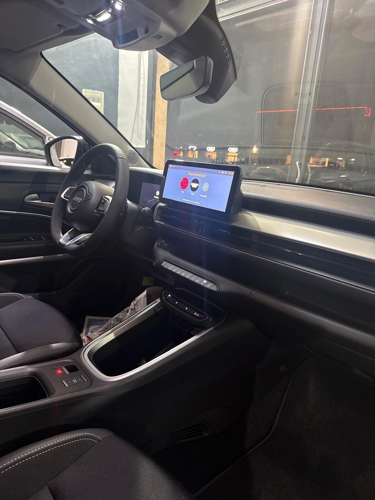 Jeep Avenger 1.2 Turbo 100 CV MHEV Summit