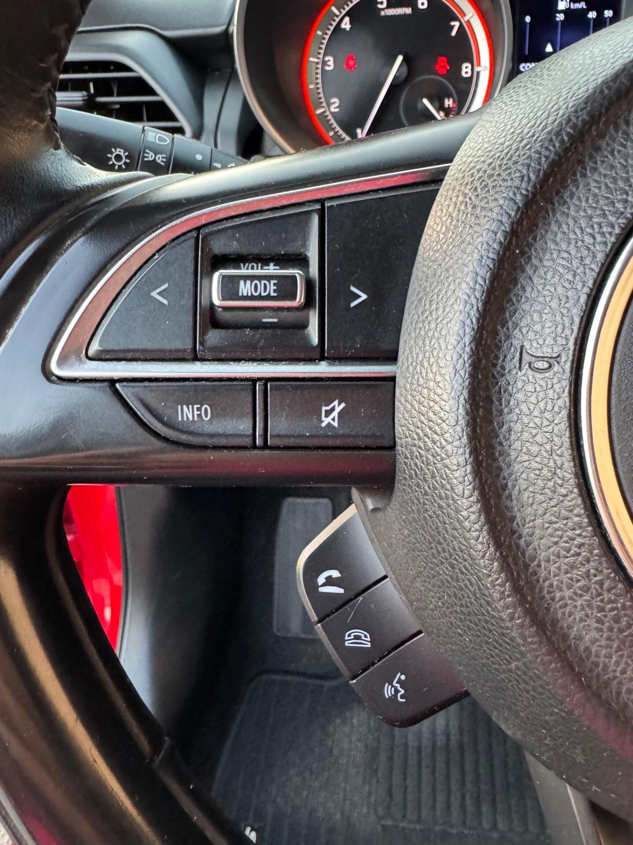 Suzuki Swift 1.2 Hybrid FARI FULL LED/UNICO PROPRIETARIO