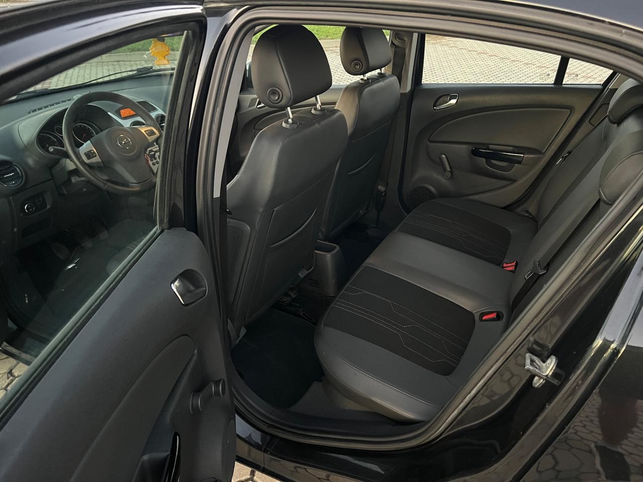 Opel Corsa 1.2 85CV 5 porte GPL-TECH Edition