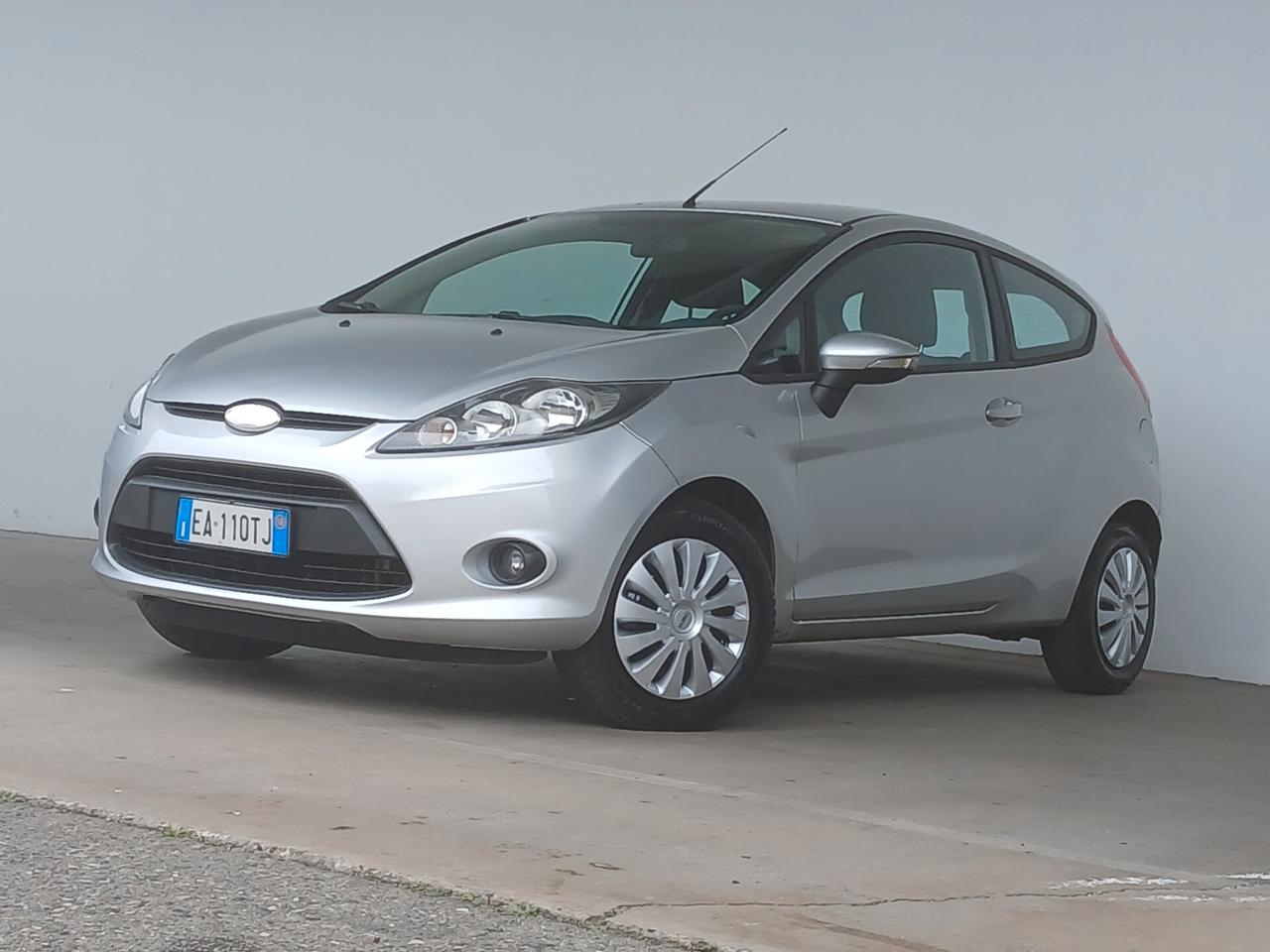 Ford Fiesta Titanium EURO 5 BENZINA