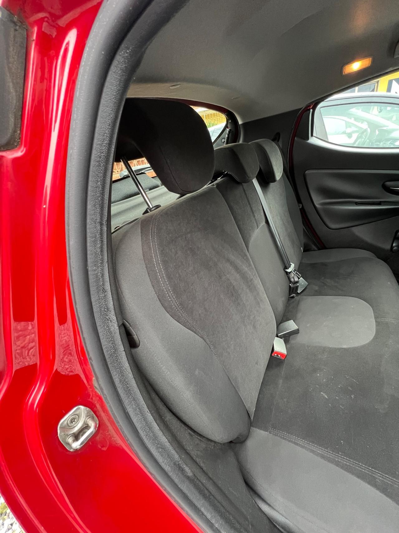 Lancia Ypsilon 1.2 69 CV 5 porte Platinum