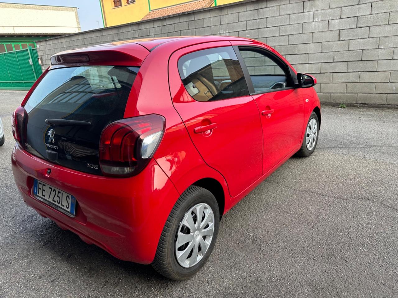Peugeot 108 VTi 68 5 porte NEOPATENTATI