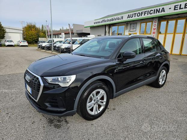 AUDI Q3 35 TDI S tronic Business