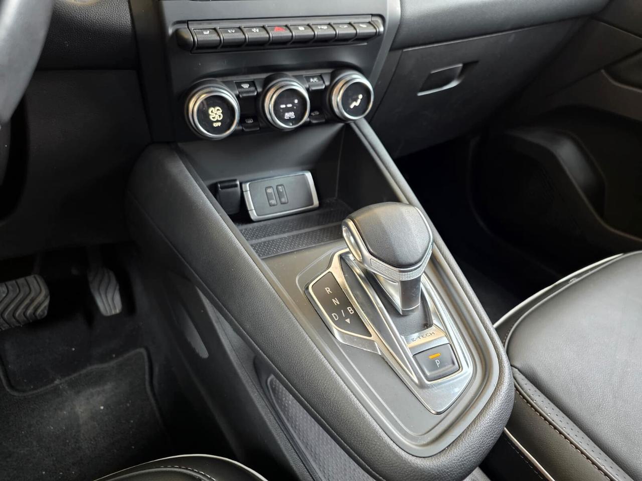 Renault Captur Plug-in Hybrid E-Tech 160 CV Initiale Paris