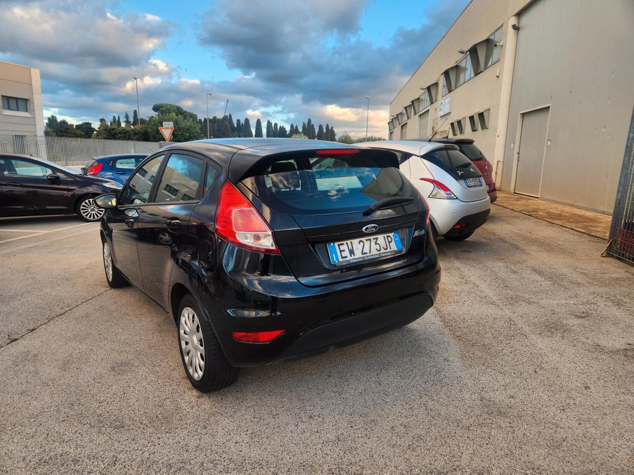 Ford Fiesta 1.4 BENZINA.- GPL