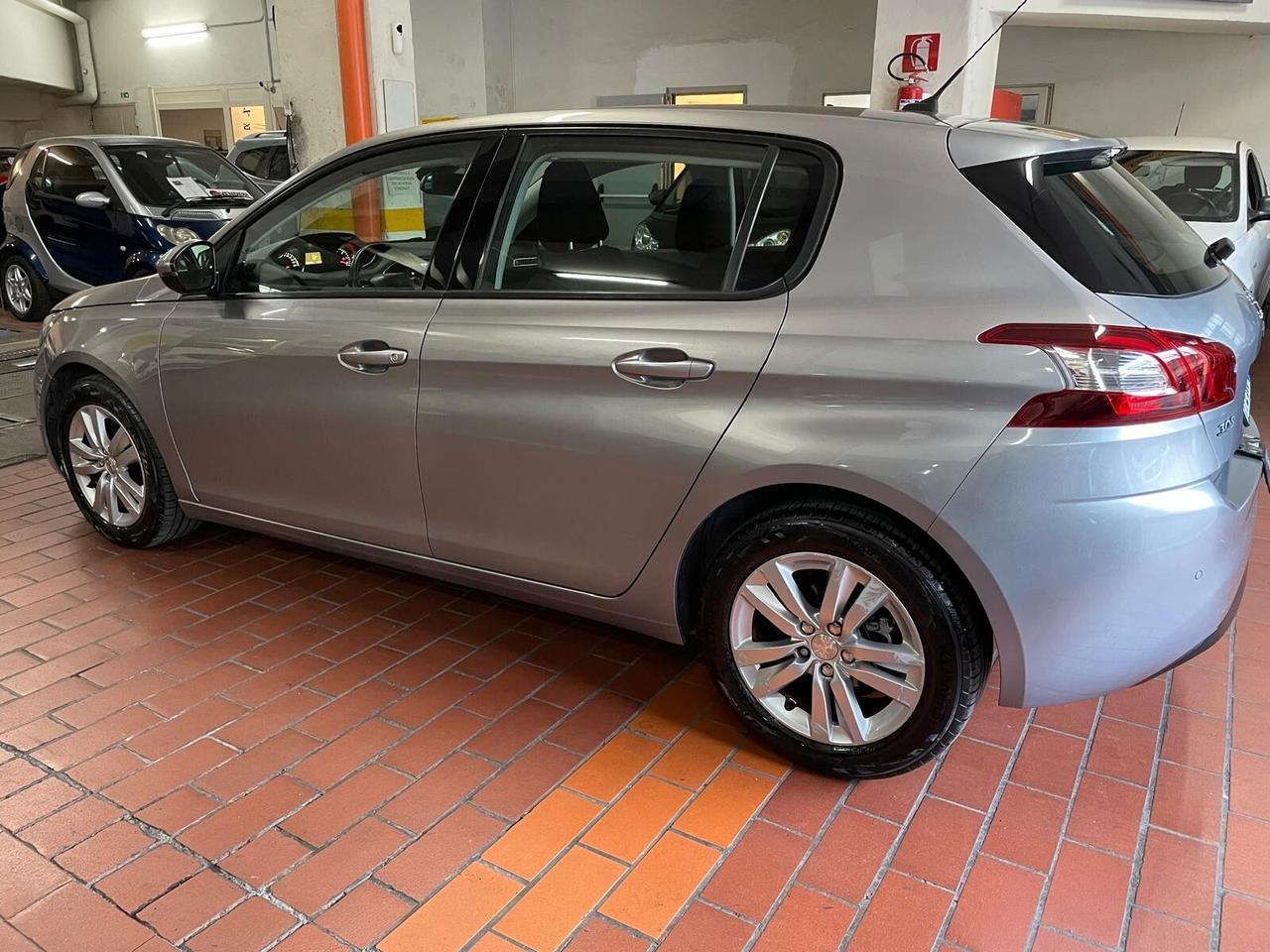 Peugeot 308 BlueHDi 120 S&S Business