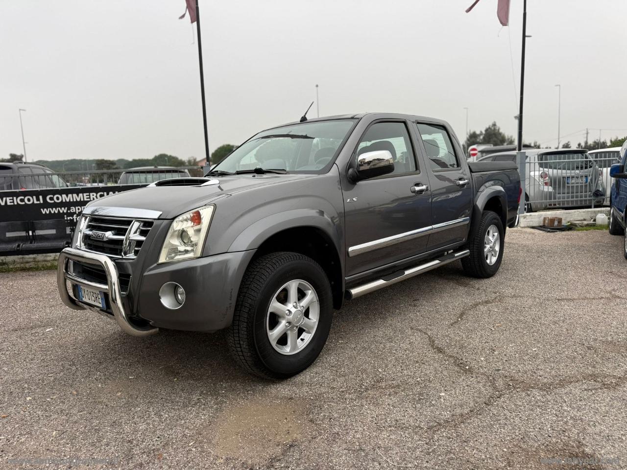 ISUZU D-Max 3.0 TD CAT CREW CAB 4WD PUP.LS AUT.