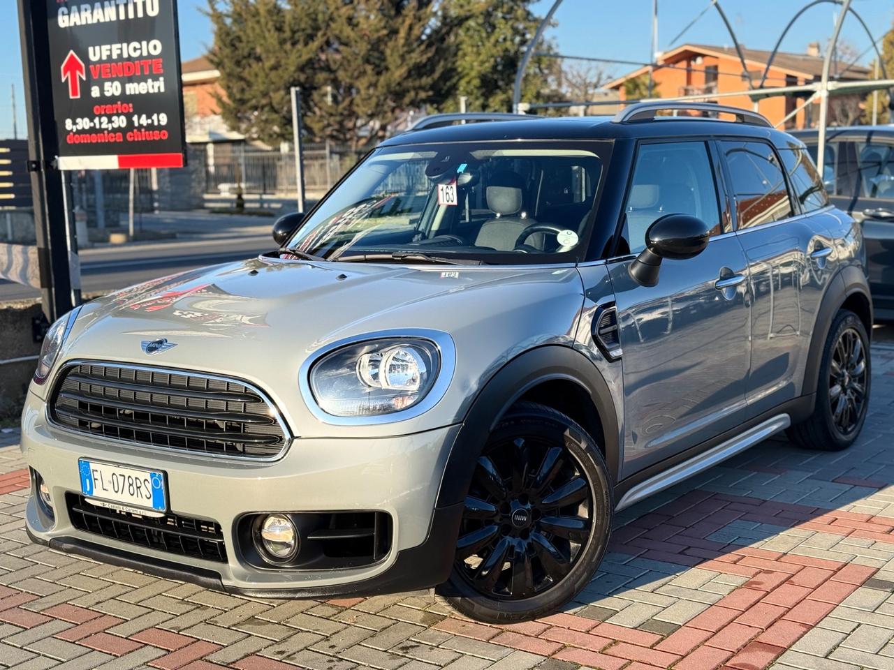 Mini Cooper Countryman 1.5 Hype GANCIO TRAINO