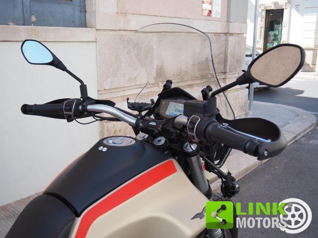 MOTO GUZZI V85 TT TRAVEL