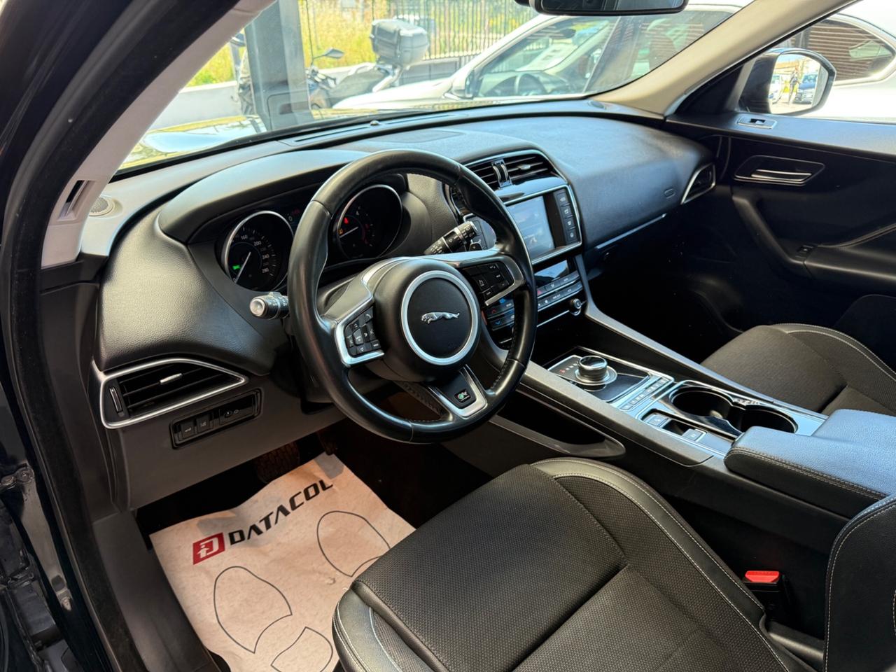 Jaguar F-Pace 2.0 D 180 CV AWD R-Sport motore nuovo