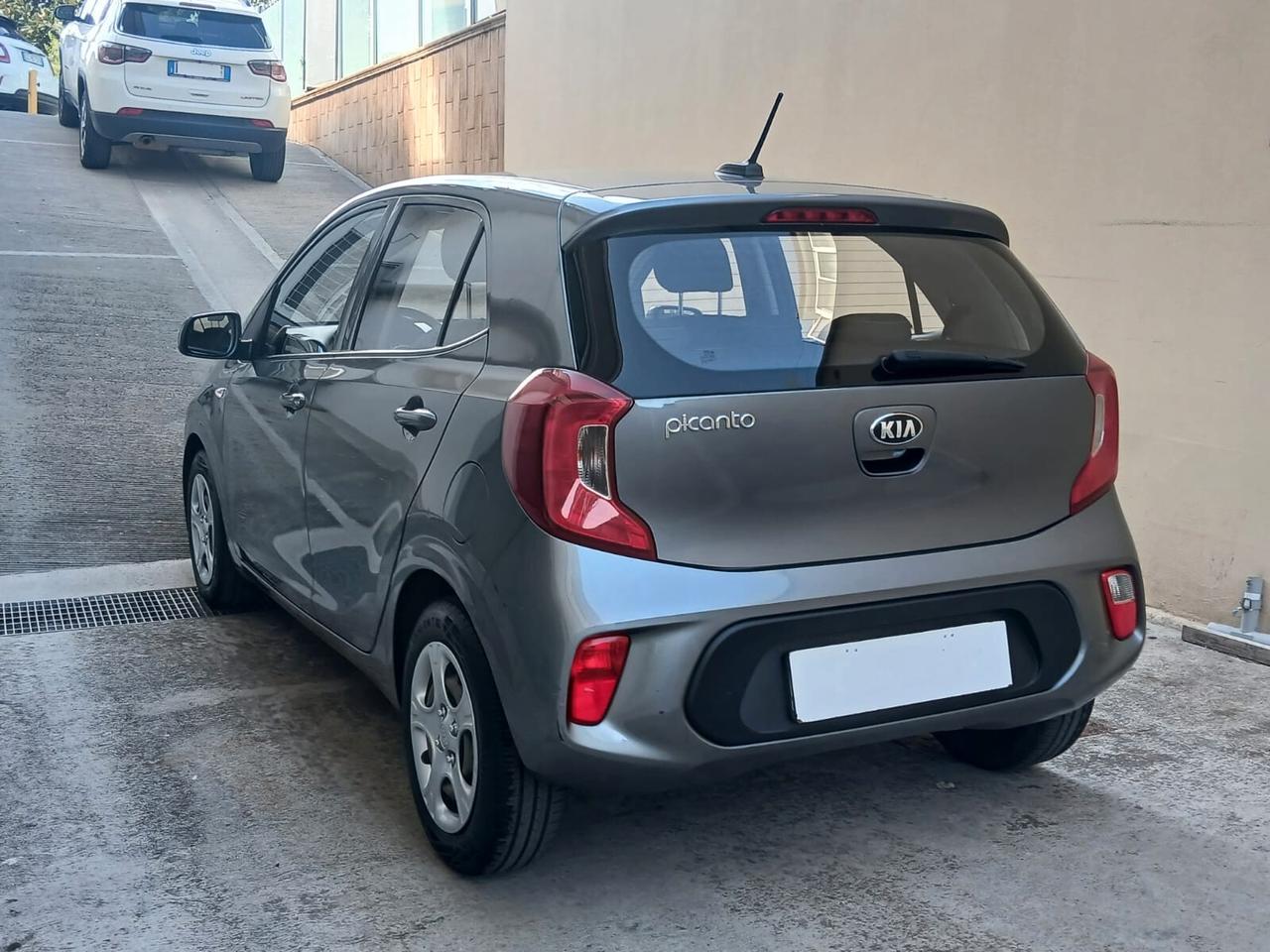 Kia Picanto 1.0 12V 5 porte Urban