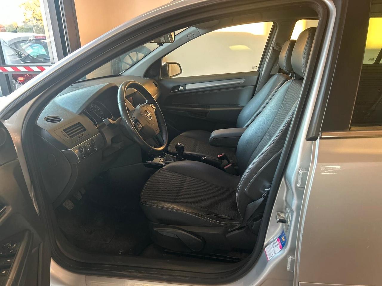 Opel Astra 1.7 CDTI 110CV 5 porte Cosmo