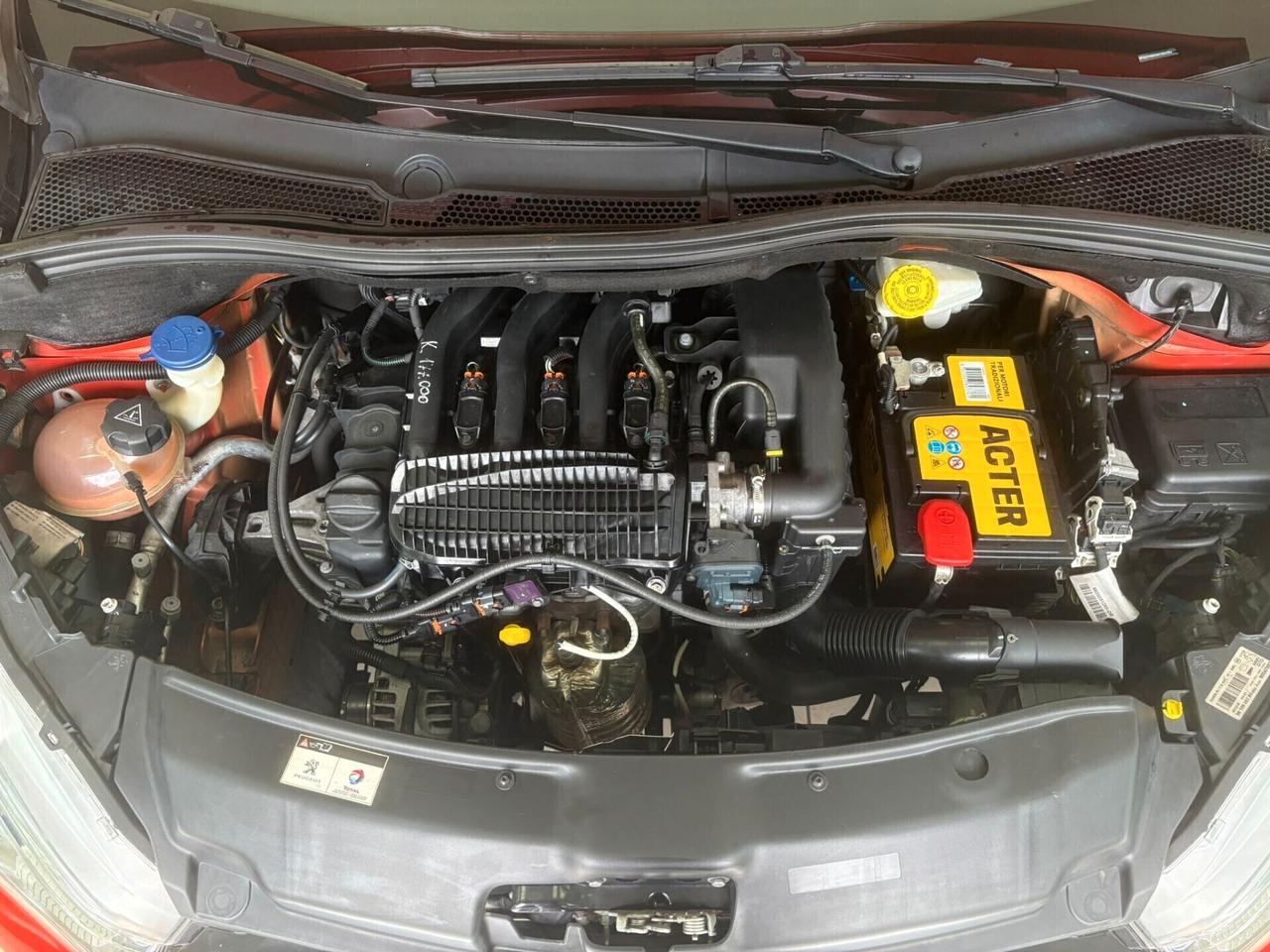 Peugeot 208 PureTech 82 5p. GPL Allure Strafull