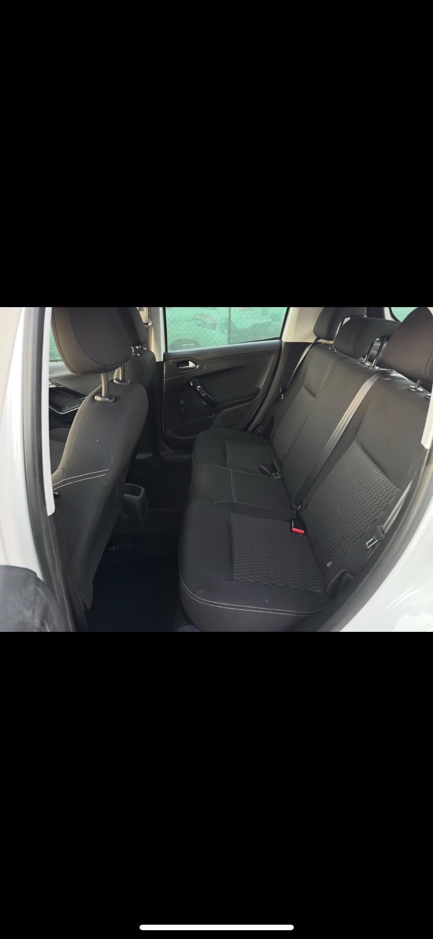 Peugeot 208 PureTech 82 5 porte Allure