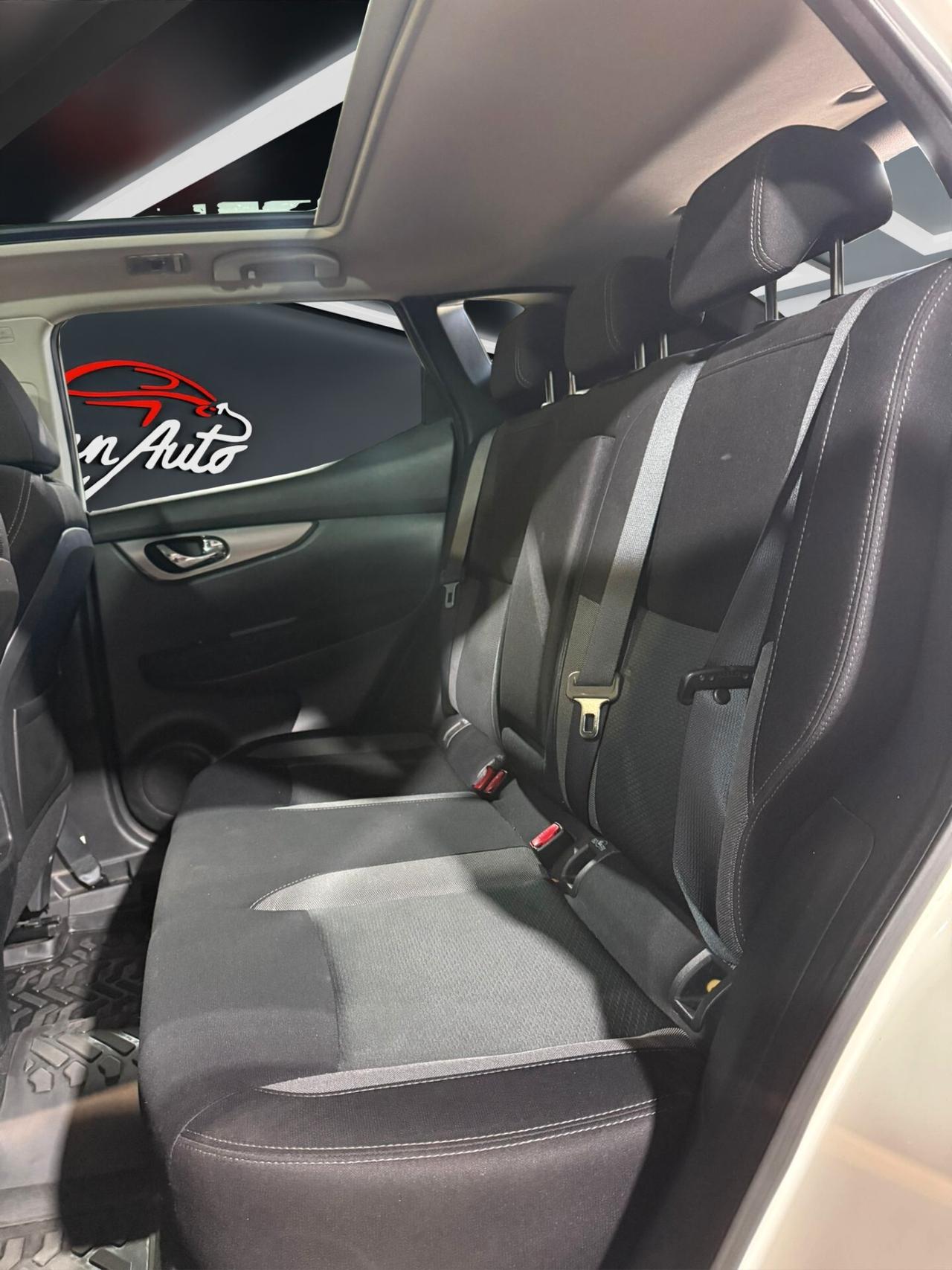 Nissan Qashqai 1.6 dCi 2WD N-Connecta XTRONIC