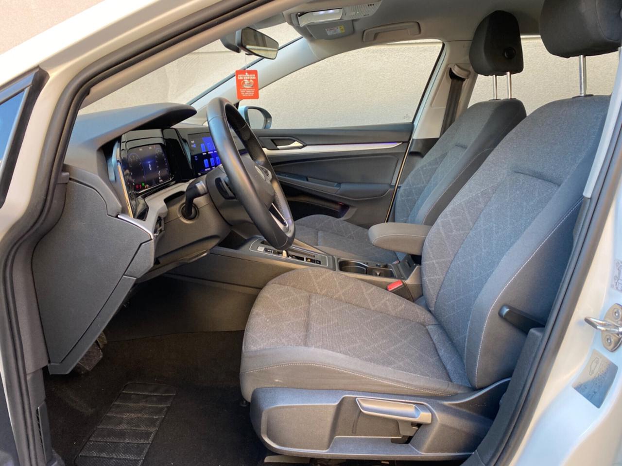 Volkswagen Golf Variant 1.0 eTSI EVO DSG Life