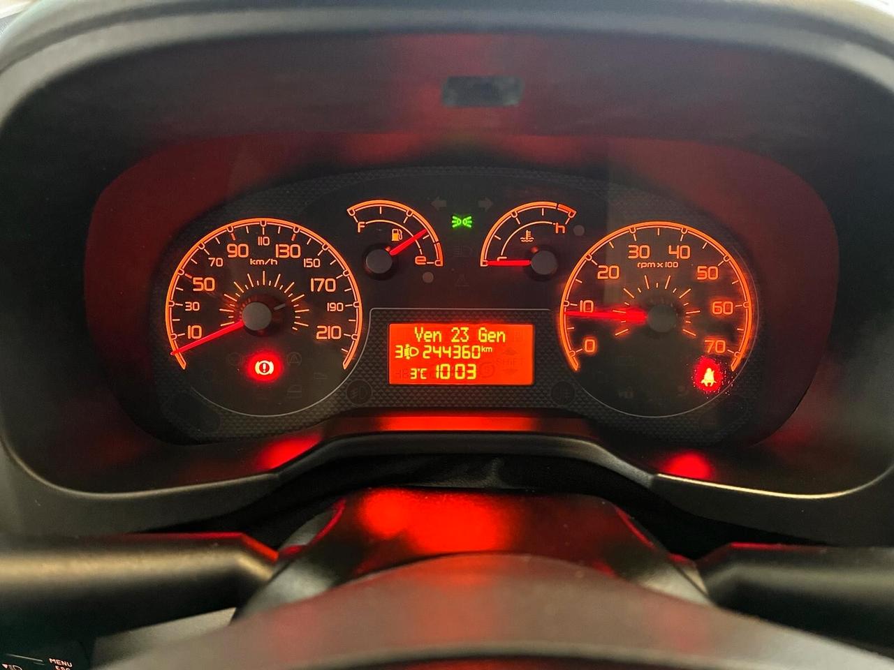 Fiat Qubo 1.3 MJT 95 CV Trekking