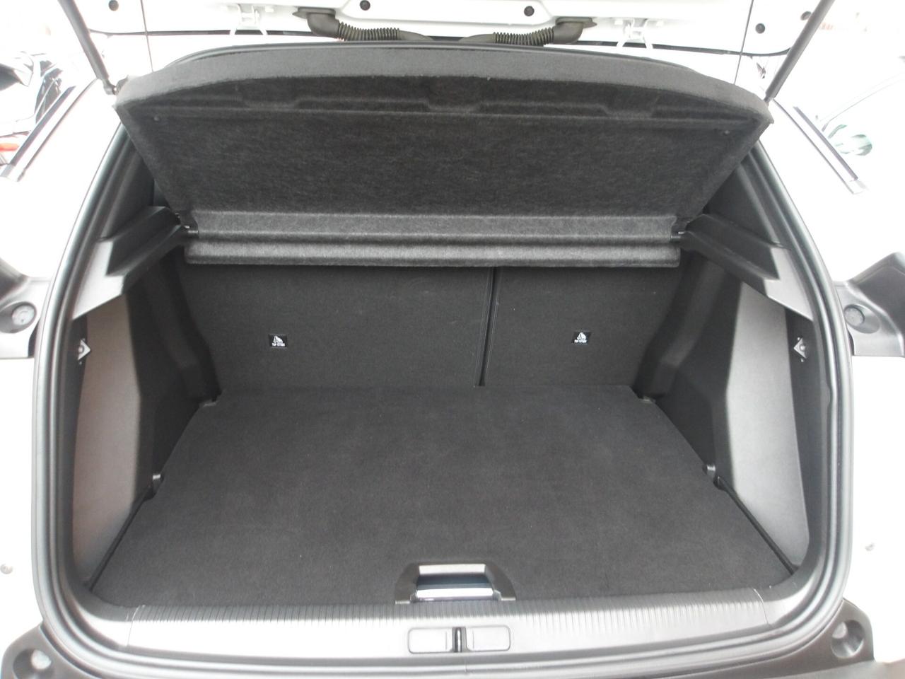 PEUGEOT 2008 GT LINE 1.5 DIESEL-RETROC-NAVI