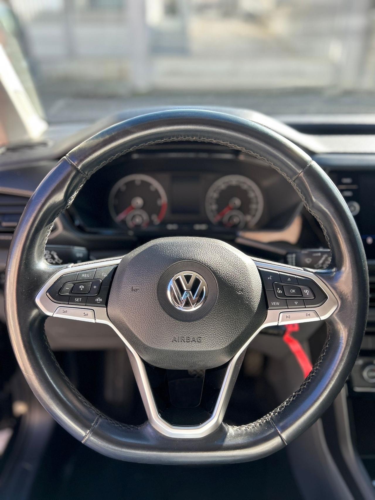 Volkswagen T-Cross 1.6 TDI DSG-2020 !TOTAL BLACK!