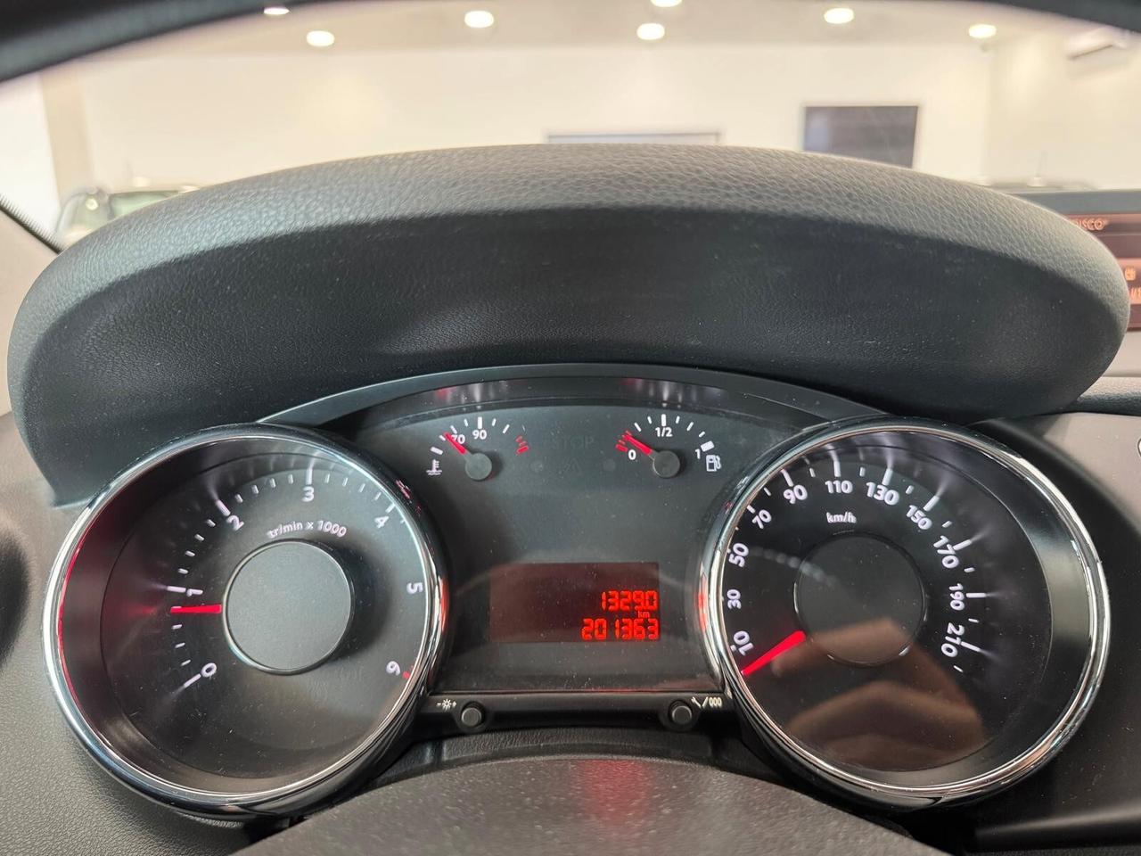 Peugeot 3008 1.6 HDi 110CV Premium