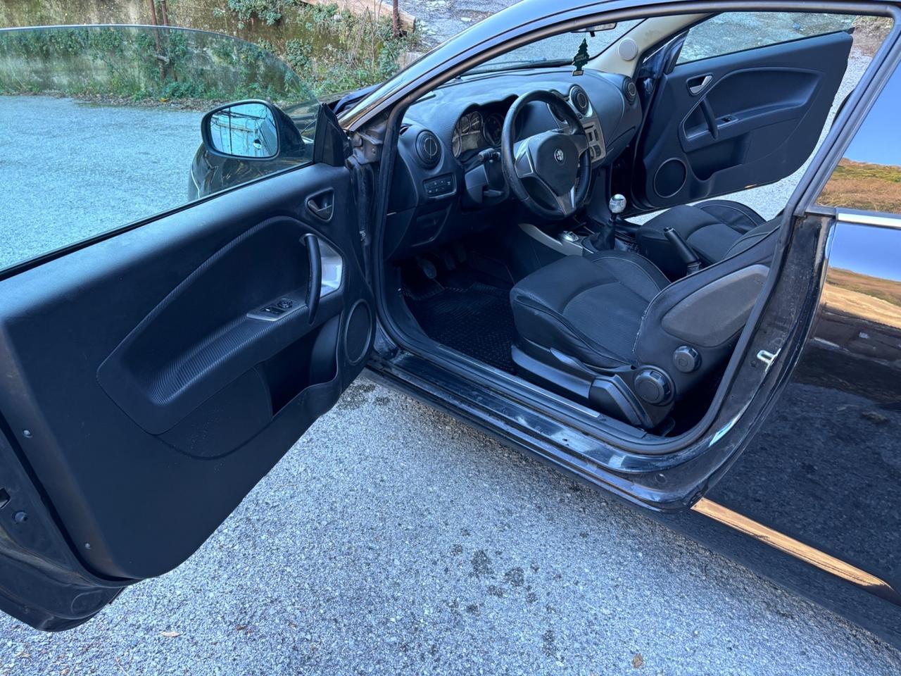 Alfa Romeo MiTo 1.6 JTDm 16V Distinctive Sport Pack