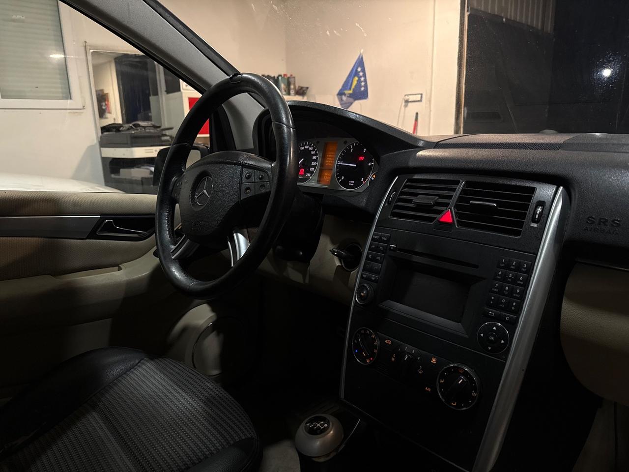 Mercedes classe B ANNO 2009 neopatentati