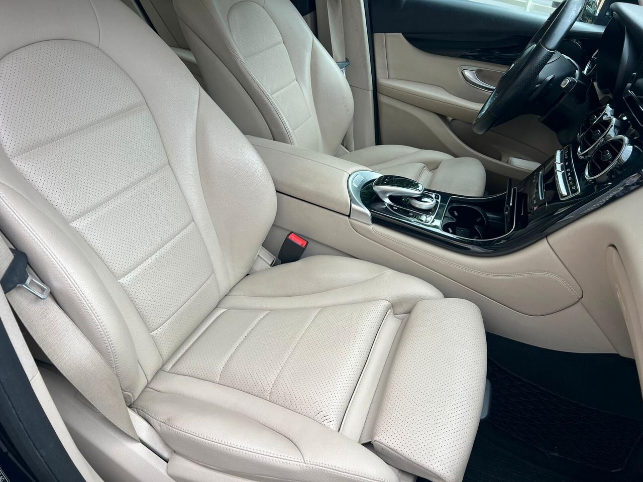 MERCEDES GLC 250 D 4MATIC SPORT