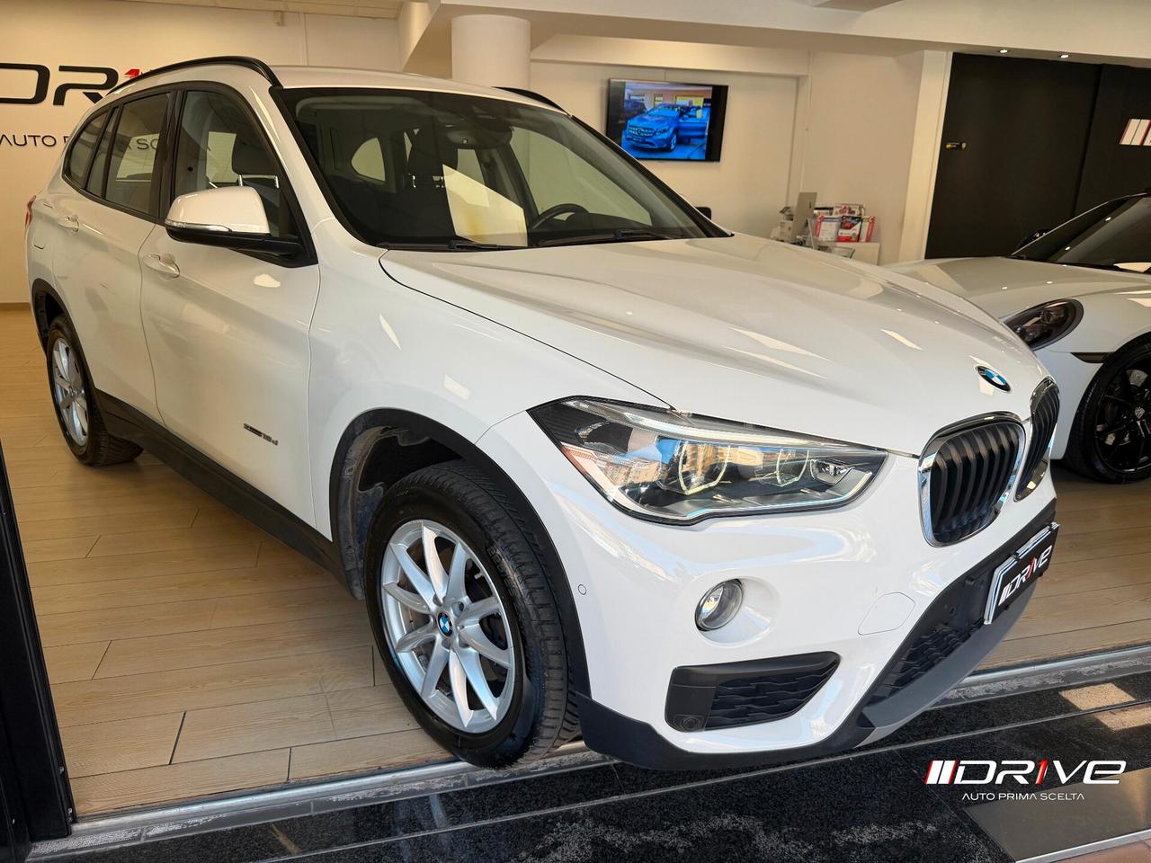 BMW X1 (F48) X1 sDrive18d Business