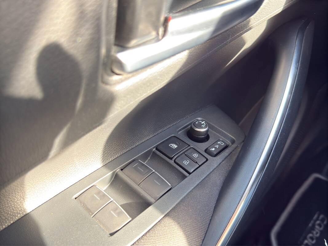 Toyota Corolla Corolla 1.8 hybrid Business Tech cvt